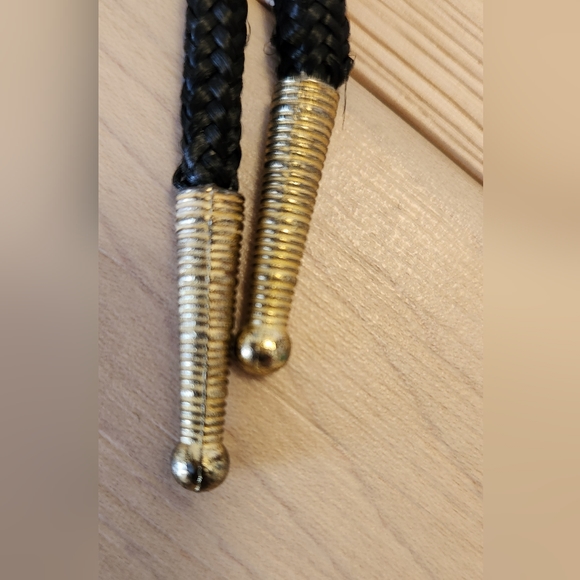 Hand painted bolo tie - Picture 3 of 3